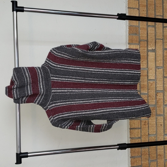 Used pull over - Picture 4 of 4